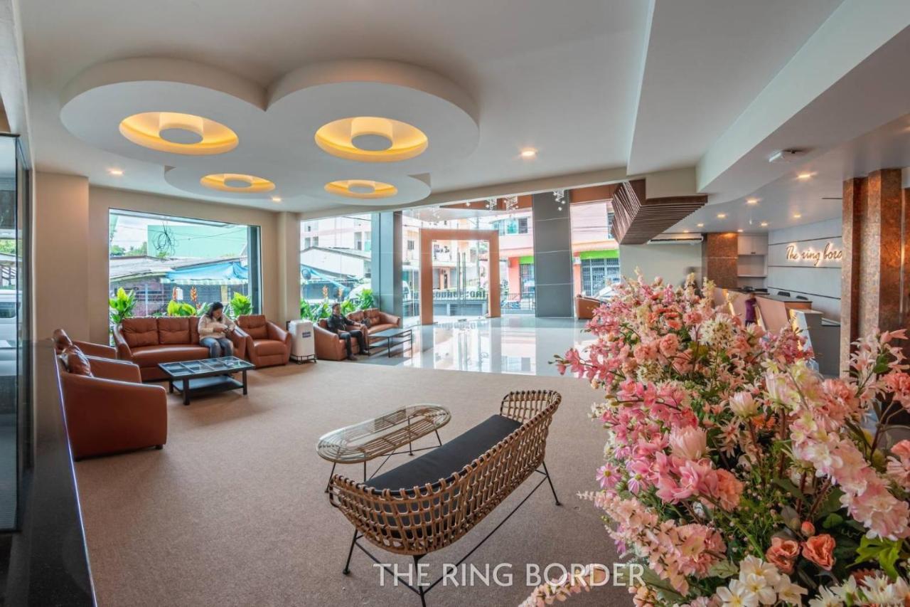 The Ring Border Hotel Ban Khlong Phruan Екстериор снимка