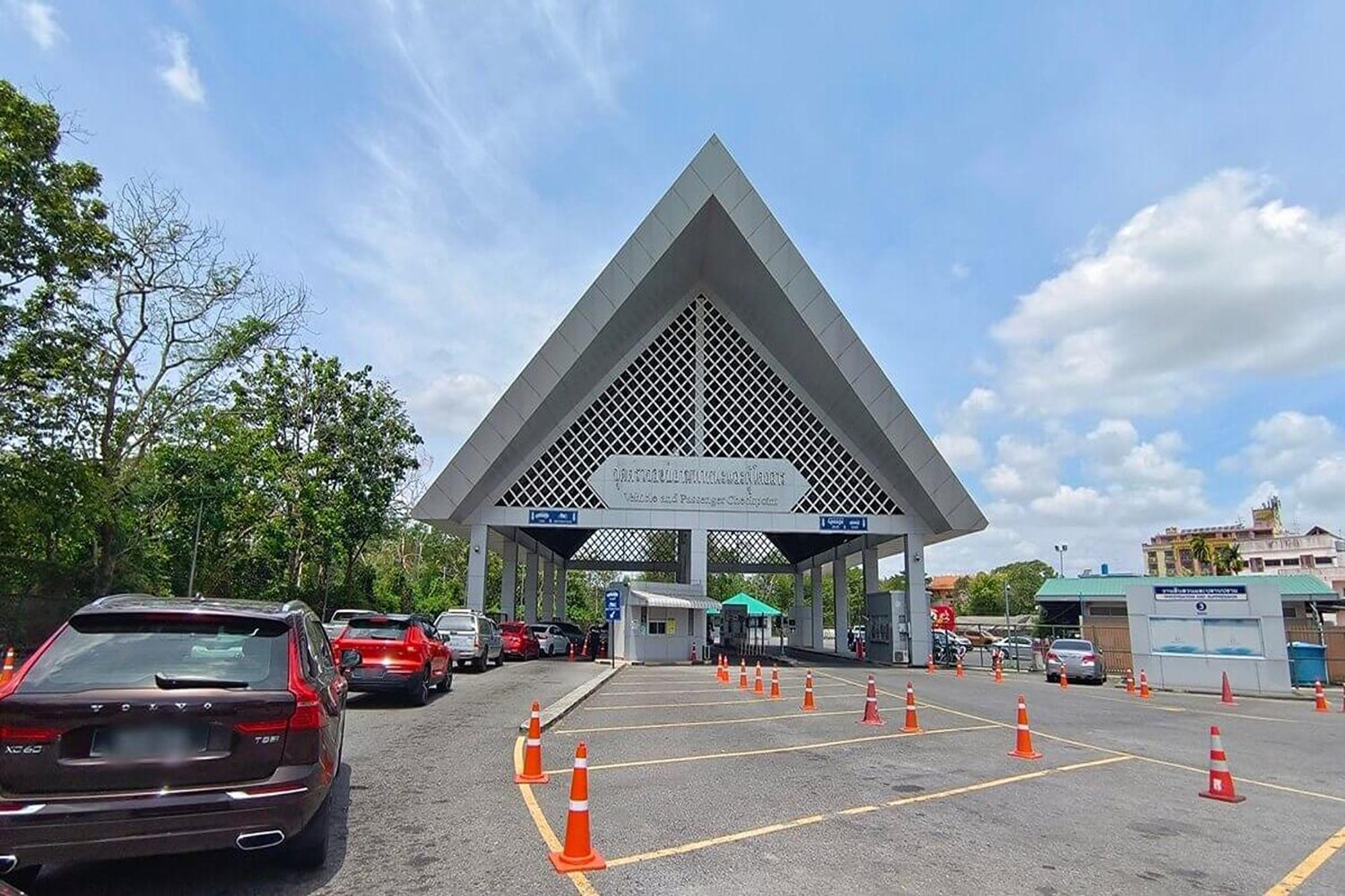 The Ring Border Hotel Ban Khlong Phruan Екстериор снимка